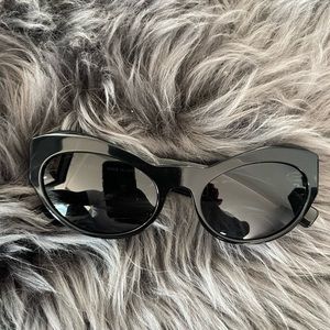 🖤⚫️🕶️Authentic Women Versace  Sunglasses 😎